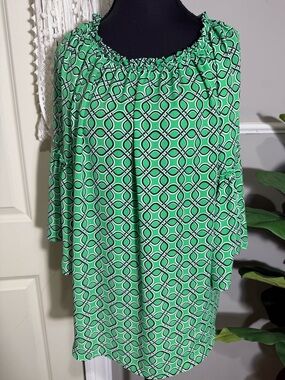 Counterparts Green Geometric Off-Shoulder Mini Skirt